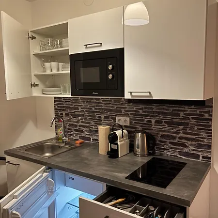 Free Parking With Grand Terrace Apartment Prag