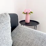 Lägenhet Free Parking With Grand Terrace