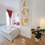 Free Parking With Grand Terrace Apartamento Praga