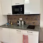 Free Parking With Grand Terrace Apartmán *