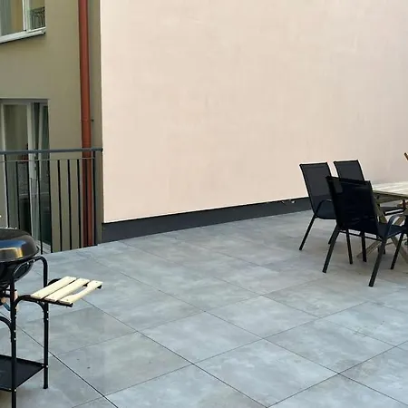 Free Parking With Grand Terrace *